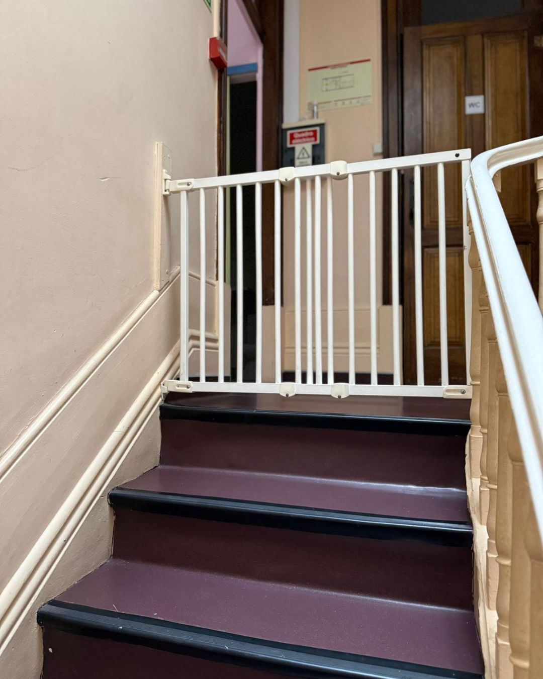 Grade de segurança nas escadas