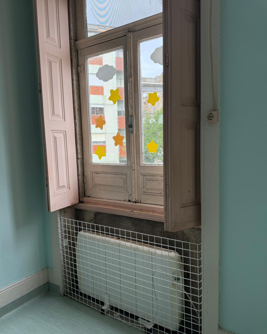 Radiador protegido com grade